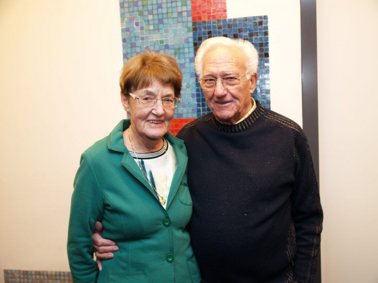 Interessierte Gäste: Gerdi und Manfred Neyer.