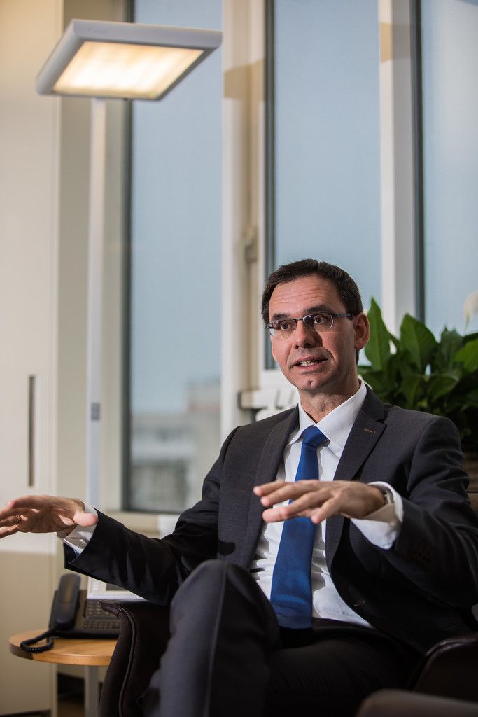 Interview mit Landeshauptmann Markus Wallner zum Projekt Rhesi in seinem Büro im Landhaus