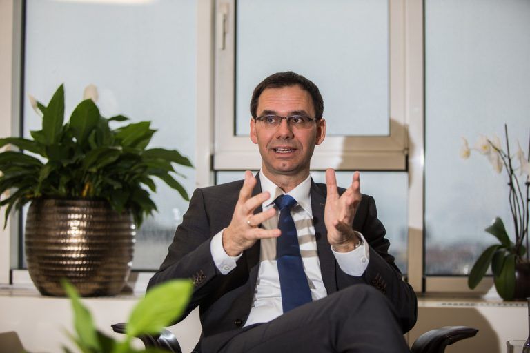 Interview mit Landeshauptmann Markus Wallner zum Projekt Rhesi in seinem Büro im Landhaus