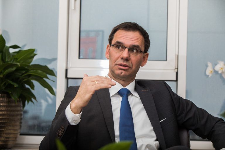 Interview mit Landeshauptmann Markus Wallner zum Projekt Rhesi in seinem Büro im Landhaus