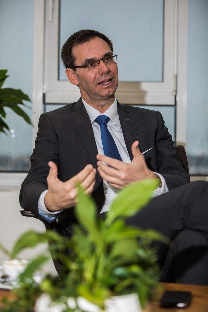 Interview mit Landeshauptmann Markus Wallner zum Projekt Rhesi in seinem Büro im Landhaus
