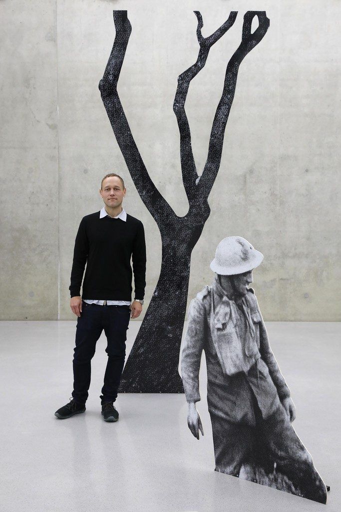 Jakob Kolding schuf ein Bild, das das KUB, die Festspiele und die Zeitung thematisiert.