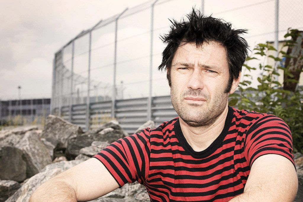 Joey Cape, ein Punker  spielt an allen Fronten