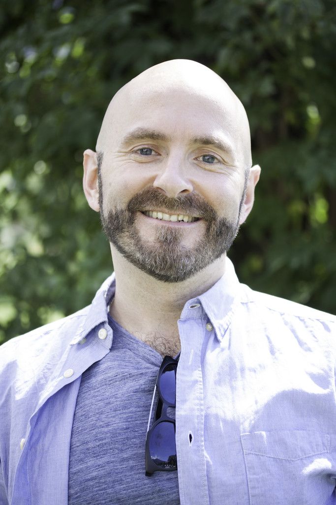 Jürgen SchacherlDa ich meine SchülerInnen in verschiedenen Aktivitäten involviert habe (Vorjury, Helferteam), freue ich mich sehr, nun auch dem Organisationsteam anzugehören und so vor allem jungen Menschen die Welt des Films näherzubringen.