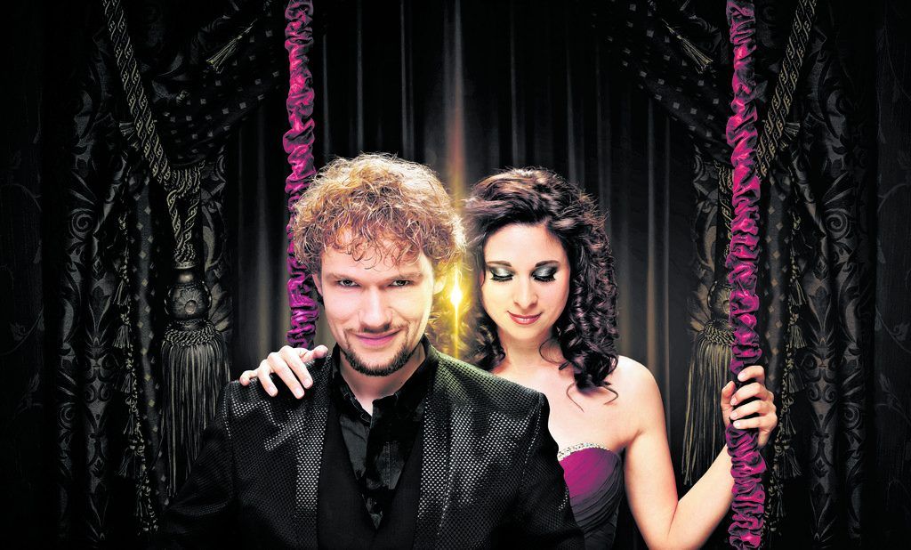 Zauberhafte Show des Magierduos Thommy Ten und Amélie van Tass
