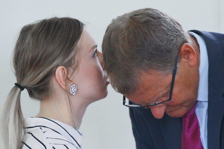 Kristina und Anwalt Andreas Ermacora wollen in der sensiblen Causa nicht lockerlassen. Foto: vn/hofmeister