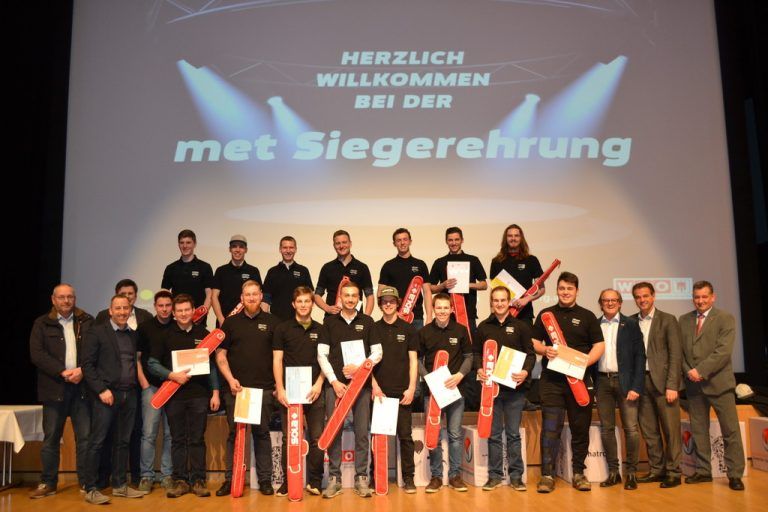 Lehrlingswettbewerb 122 Lehrlinge nahmen an den diesjährigen Lehrlingswettbewerben der Arge „met“ teil. Innungsmeister Klaus Ehgartner: „Wir gratulieren allen Teilnehmern der Lehrlingswettbewerbe für ihre tollen Leistungen.“ WKV