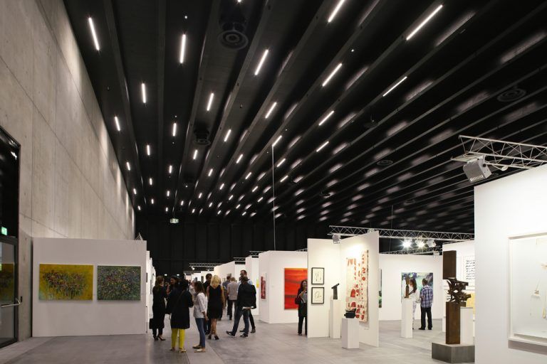 Lichttechnisch setzte Zumtobel die neuen Hallen der Messe Dornbirn mit einer Sonderlichtlösung in Szene. Zumtobel