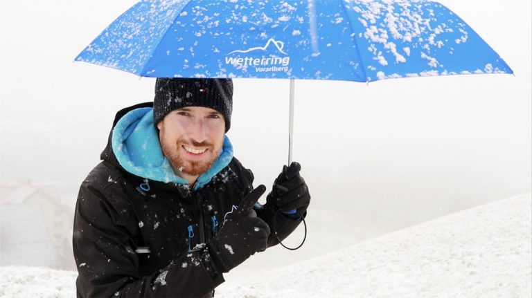 Lukas Alton lässt mit seinen Wetterprognosen niemanden im Regen stehen. Fotos: Wetterring