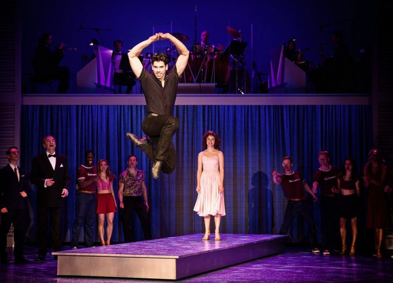 Máté Gynei und Anna-Louise Weihrauch in „Dirty Dancing“. Jens Hauer