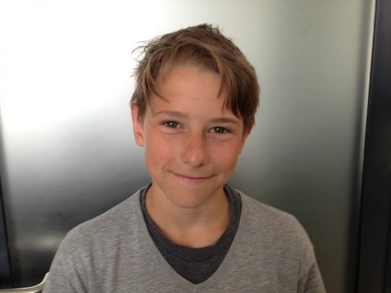 Mein Papa ist Hotline-Techniker und mir gefällt der Beruf sehr gut. Es hat Spaß gemacht, ihn zu besuchen.
              Johannes Barta (11)