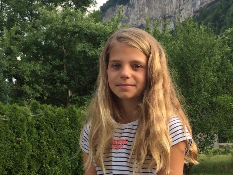 Mia Fleisch11, KoblachMich faszinieren vor allem die Auftritte mit Novus, weil das Publikum immer mitfiebert und schlussendlich vollkommen begeistert ist. Ich mag es, wenn mich Leute auf Novus ansprechen, weil wir wirklich tolle Leistungen erbringen. Mit dieser Gruppe kann ich zeigen, welche Talente in mir stecken.