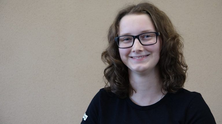 Miriam Egger, 17Dieses Projekt hat mich sofort interessiert und begeistert. Ich freue mich, in Äthiopien viele neue und unglaubliche Erinnerungen sammeln zu können. Außerdem bin ich neugierig, wie es sein wird, zwei Wochen in einem Umfeld zu verbringen, welches sich so extrem von meinem unterscheidet.