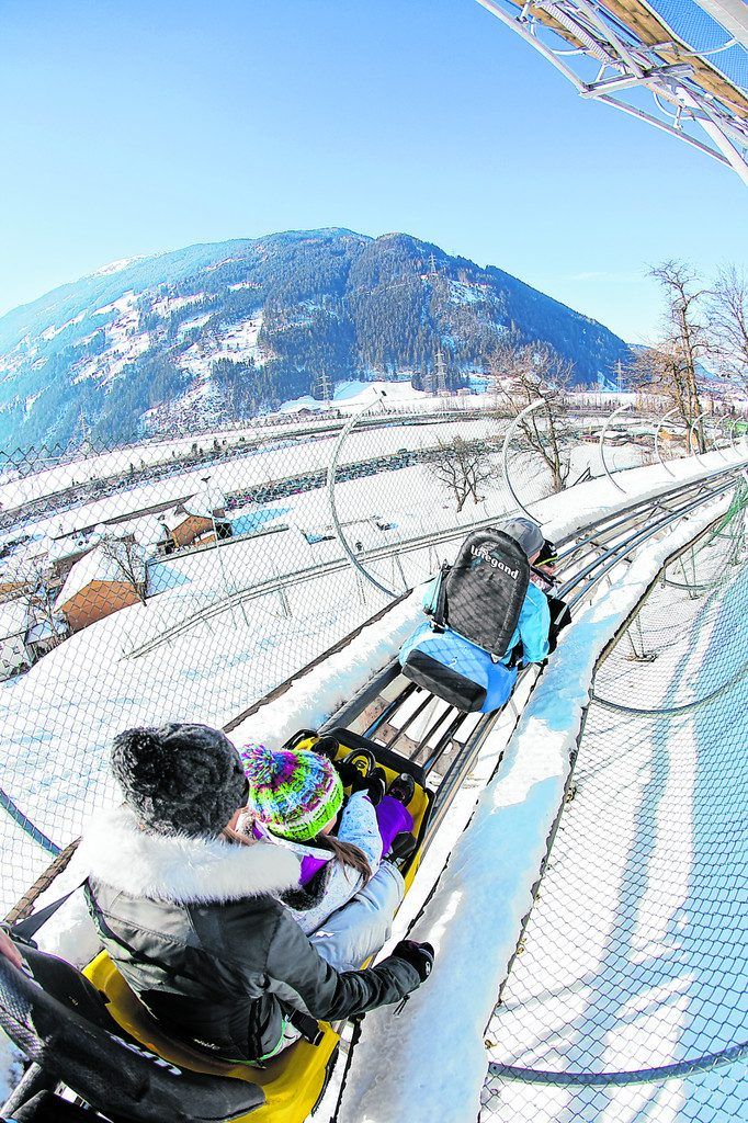 Mit dem Arena  Coaster ins Tal