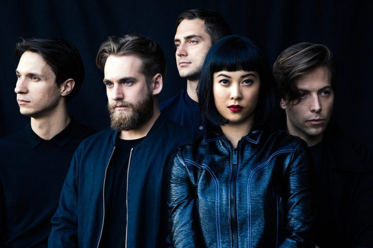 Mit der neuseeländischen Band The Naked And Famous geht ein grandioses poolbar-Festival 2017 zu Ende.
              
              foto: the naked and famous