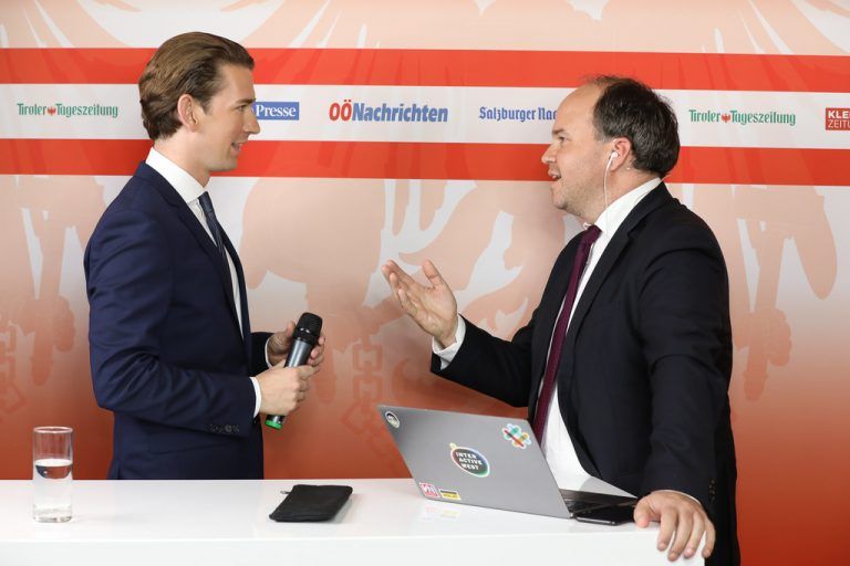 Moderierte gemeinsam mit Sylvia Wörgetter und Rainer Nowak das Wahlstudio: VN-Chefredakteur Gerold Riedmann, hier im Interview mit ÖVP-Chef Sebastian Kurz und Kanzler Christian Kern.