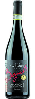 Monte Ca’Bianca 2012, Amarone della Valpolicella Classico, Begali. Auf den Hügeln rund um San Piedro bewirtschaftet die Familie Begali rund zwölf Hektar Rebfläche. Neben der Auszeichnung „Weingut des Jahres 2015“ erhalten die Weine im „Gambero Rosso“ höchste Bewertungen. Ca Bianca ist einer der besten Lagenweine im Valpolicella, der erst nach fünf Jahre in den Verkauf kommt. Er  hat eine intensive Farbe, eine komplexe Nase mit Aromen nach Marzipan, Lakritze, Thymian, Eukalyptus und dunklen Beeren, reife, saftige Tannine, einen ausdrucksstarken Körper und einen langen, nachhaltigen Abgang – ein Amarone in Perfektion. Gesehen bei: Bevanda Dornbirn, 62,85 Euro