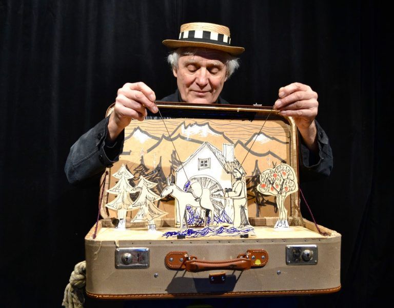 Nach dem erfolgreichen ersten Jahr geht die Veranstaltungsreihe „Kinderkultur Langenegg“ in die nächste Runde. Das Theater Minimus Maximus präsentiert „Die Bremer Stadtmusikanten“. foto: theater der figur