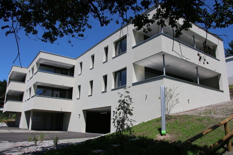 Niedrigstenergiewohnanlage der Alpenländischen in Göfis mit sechs Mietwohnungen. Foto: AWG
