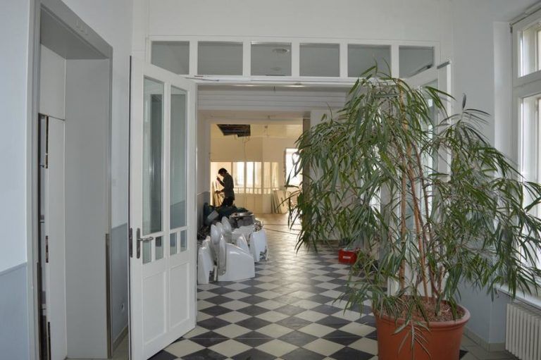 Noch haben auf einem Teil der Palliativstation die Handwerker das Sagen, doch die Arbeiten dauern nur noch wenige Wochen.  KHBG