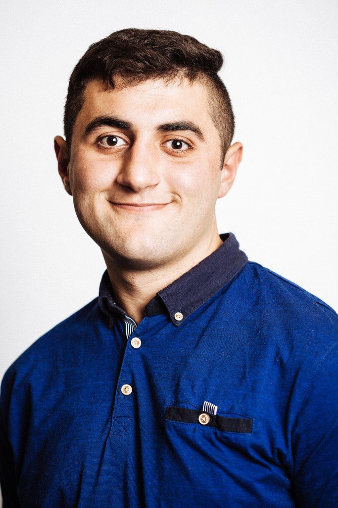 Orhan,16 Jahre, HohenemsDie Arbeit macht mir Spaß und die Mitarbeiter sind freundlich. Ich helfe beim Herrichten und Reparieren der Boote. Das Kochen und das gemeinsame Essen am Freitag mag ich sehr. Auch ich habe schon öfters mitgekocht. Gut ist auch, dass unsere Arbeitsstunden wöchentlich ausbezahlt werden.