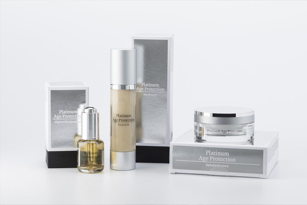 Schönes Kleid für Wälder Kosmetik