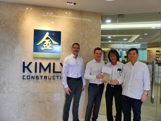 Rainer Strauch und Volker Weissenberger (Cree) mit Khoo Beng Hwee und Wong Nam Sin. cree