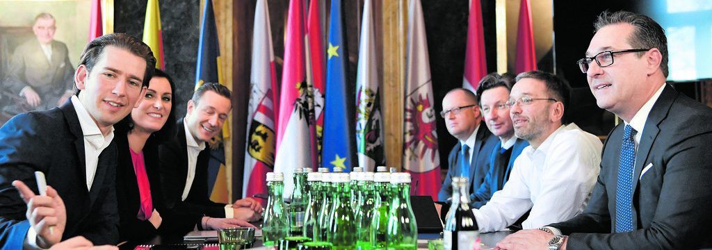 Schwarz-blaue Einigung am Tisch