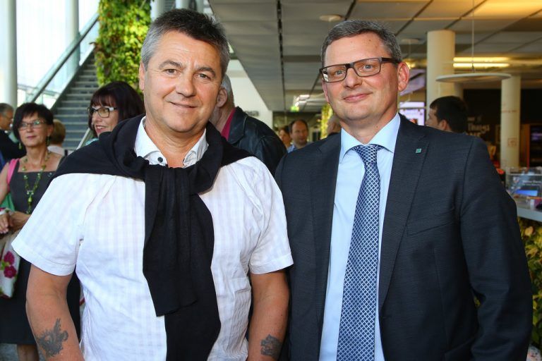 Reiseprofi Klaus Herburger mit VLV-Vorstand Klaus Himmelreich.