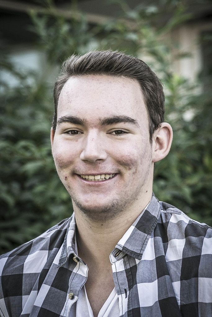 SamuelMir gefällt bei dem GameGuides am besten, dass ich die Möglichkeit habe, Erwachsenen zu zeigen, dass Videospiele weit über das ominöse „stumpfe Ballern“ hinausgehen. Man lernt dort auch viel darüber, wie man ein Spiel ohne viel Fachsprache erklärt, damit es so viele Leute wie möglich verstehen.