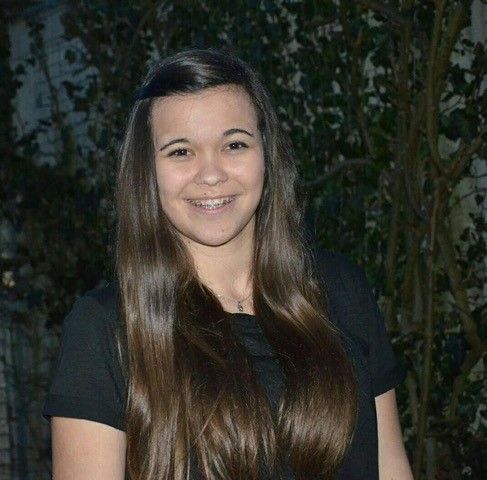 Sandra Mennel, 16 JahreAm besten gefällt mir am Sulzberg der Zusammenhalt. Die Jugend wird miteingeschlossen und kann sich dadurch wohlfühlen. Ich finde es wichtig, dass wir mitreden dürfen. Wir können Ideen präsentieren und dazu beitragen, dass sich die Jugend positiv weiterentwickelt.