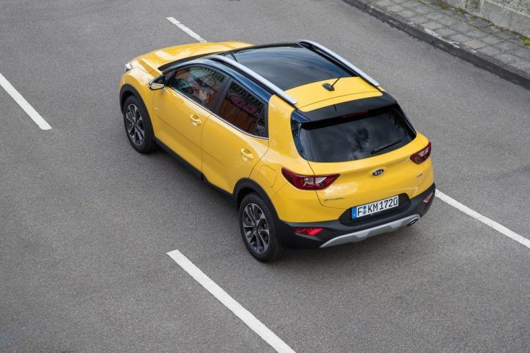 Schicke Optik, stimmige Proportionen, leicht erhöhte Sitzposition: Kleine SUV wie der Kia Stonic sind ganz im Trend.werk (2), VN/Gasser