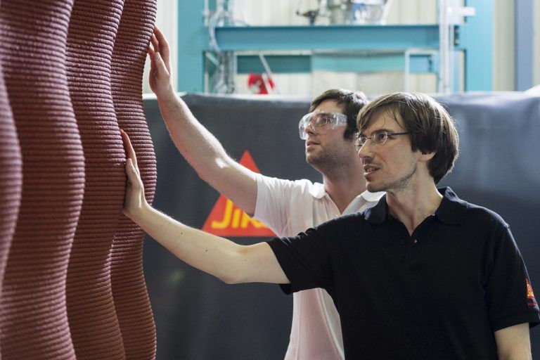 Sika betreibt im schweizerischen Widen ein eigenes 3D-Zentrum für die automatisierte Ausführung von Bauwerken. Der Mörtel kommt aus Bings.Pauli