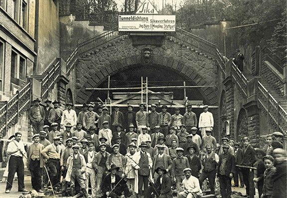 Sika lieferte nicht nur die richtigen Produkte, man war auch mit Experten bei großen Bauprojekten vor Ort. Fotos: Keystone, Sika