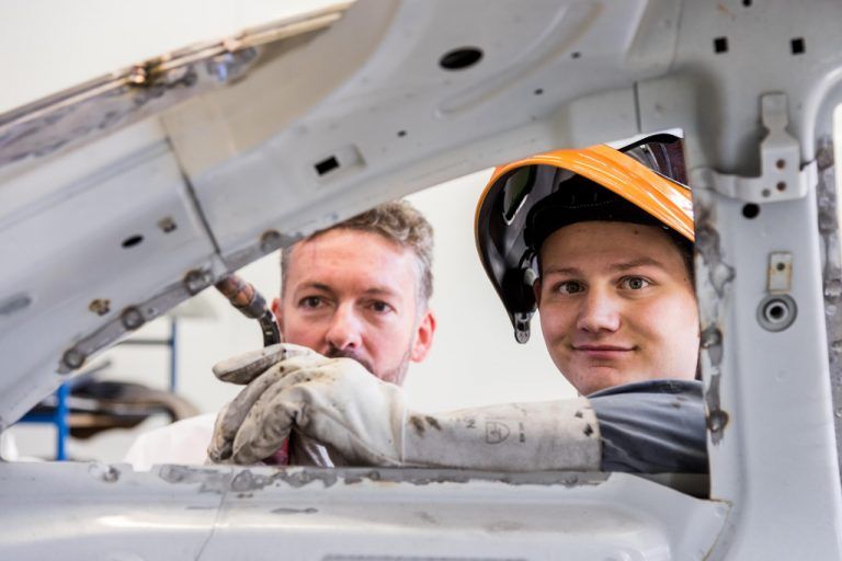Simon Winder und sein Trainer Wilfried Mennel sind startklar für Abu Dhabi.
              
              Stiplovsek