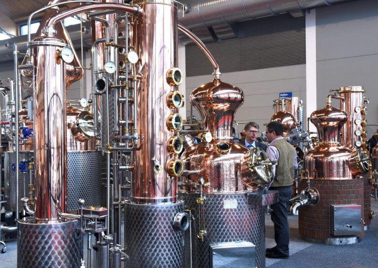 Sollte die EU das Steuerprivileg kappen, steigt bei Kleinbrennern der Druck.Foto: Holstein