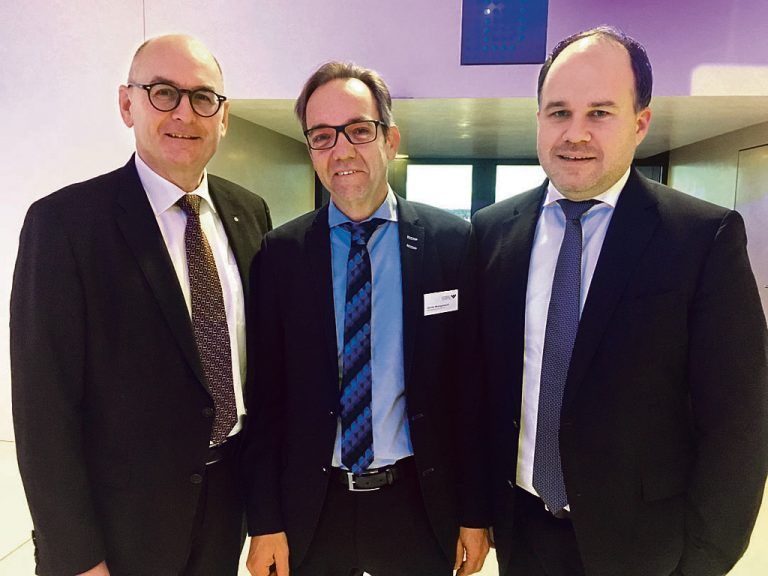 Spar-Aufsichtsrat Guntram Drexel (l.) sowie Günter Wohlgenannt (Das Buch) und VN-CR sowie Russmedia-Geschäftsführer Gerold Riedmann.