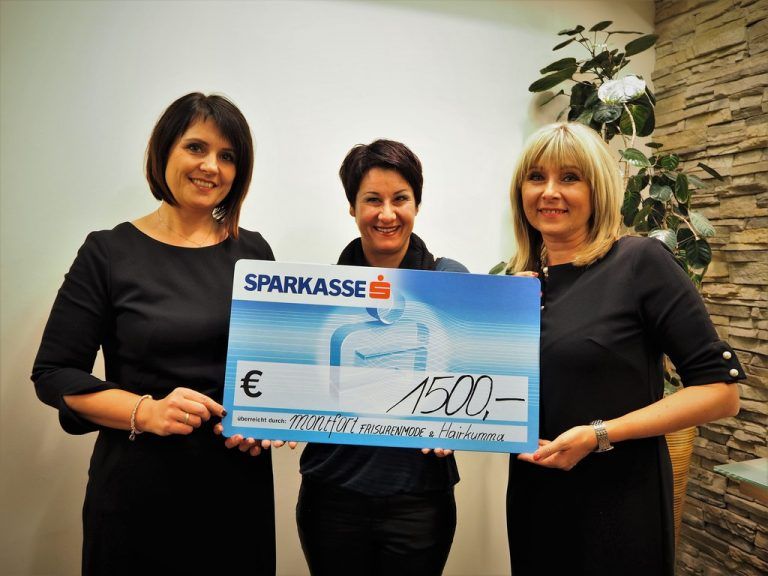 Spende  Hair kumma Götzis und Montfort Frisurenmode Rankweil haben in diesem Jahr auf die alljährlichen Kundengeschenke zu Weihnachten verzichtet und dafür diesen Betrag von insgesamt 1500 Euro für die Aktion „Geben für Leben“ gespendet. Diesen Betrag haben die beiden Geschäftsführerinnen der Betriebe, Vesna Glišić und Jugica Radić, nun an Susanne Marosch, Obfrau von „Geben für Leben“, übergeben.  gfl