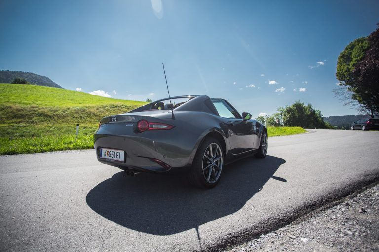Spontane Gasannahme des Saugmotors und Heckantrieb zeichnen den MX-5 aus.