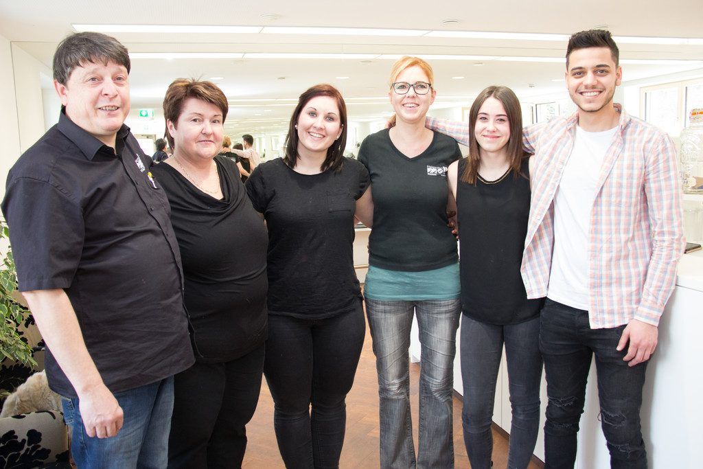 Friseur, Trafik und Café