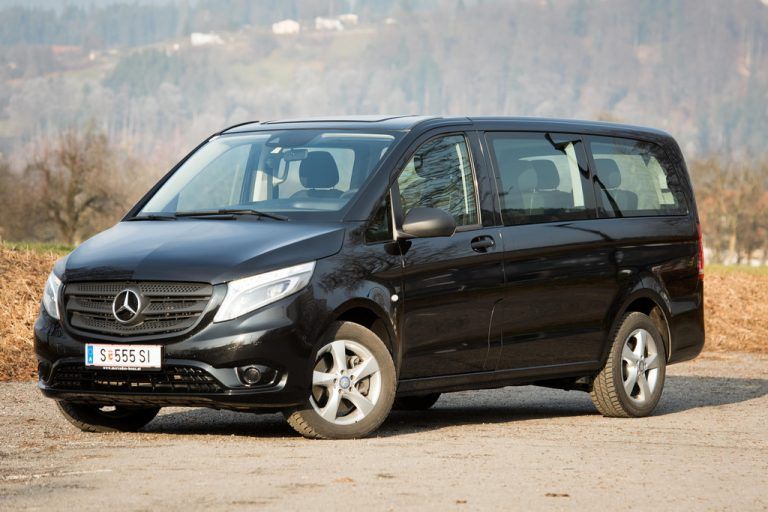 Vito Tourer: Mercedes-Bus mit Platz für neun Personen und Allradantrieb. Fotos: VN/Stiplovsek
