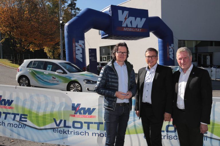 VN-stv.-CR Michael Gasser, Illwerke VKW-Vorstand Helmut Mennel und Landesrat Erich Schwärzler. AME