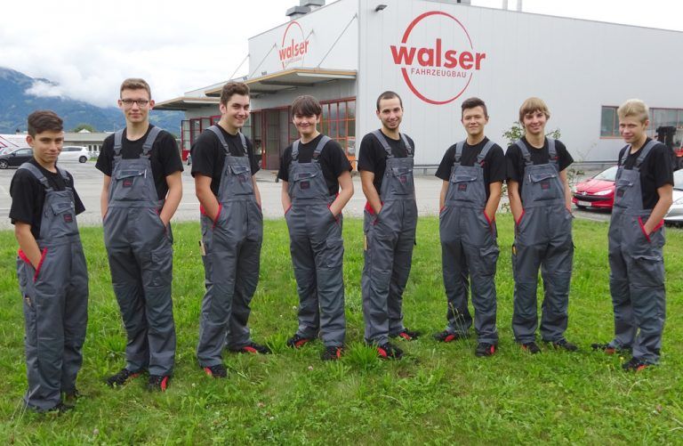 Walser Das Familienunternehmen begrüßt auch heuer wieder acht Jugendliche, die ihre Lehre als Baumaschinentechniker, Karosseriebautechniker und Lackiertechniker begonnen haben. Das Rankweiler Unternehmen ist „Ausgezeichneter Lehrbetrieb“ und bildet derzeit 22 Lehrlinge am Standort Rankweil in den drei verschiedenen Lehrberufen aus.