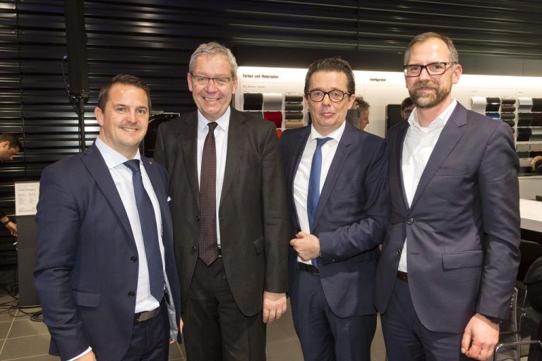 WB-Direktor Jürgen Kessler, Landesstatthalter Karlheinz Rüdisser, WK-Präsident Hans-Peter Metzler und Gastgeber Rudi Lins jun. WB