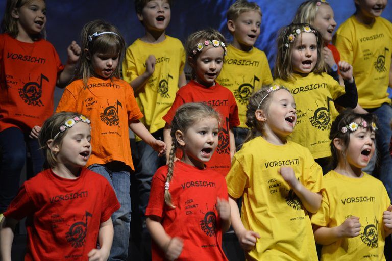 Wenn Singen Spaß macht, sieht und hört man das.