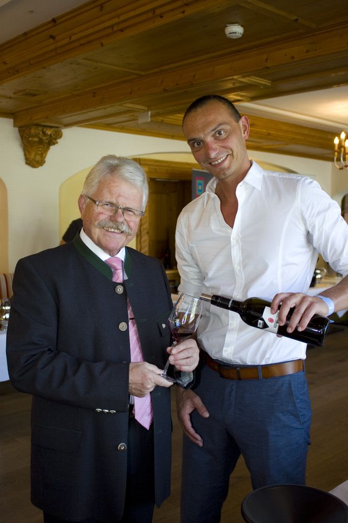 Willi Hirsch (l.) und der Süßweinwinzer des Jahres, Peter Münzenrieder.