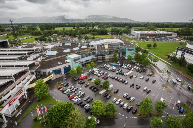 Wo es ums Einkaufen in Dornbirn geht, bleibt die Messepark-Erweiterung ein Streitthema.  Foto: VN/Steurer