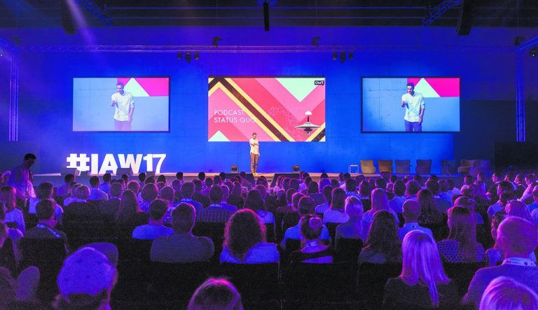 Zehn Jahre ist es her, dass das erste iPhone präsentiert wurde. Wie schnell sich alles dreht und wendet, zeigte die 4. Interactive West in der Dornbirner Messehalle eindrucksvoll. Fotos: D. Stiplovsek