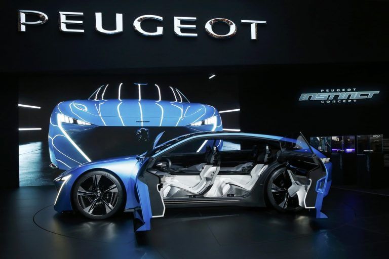 ZukunftPeugeot zeigt in Genf mit der Studie Instinct, wie Autos in Zukunft vernetzt sein können. Mit der Übernahme von Opel stehen die Franzosen besonders im Fokus. Da passt es gut, dass eine Fachjury den Peugeot 3008 zum „Auto des Jahres“ gekürt hat.