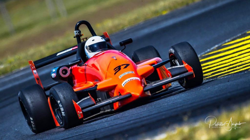 Motorsportler Dieter Schwarz führt im Histo-Cup Austria